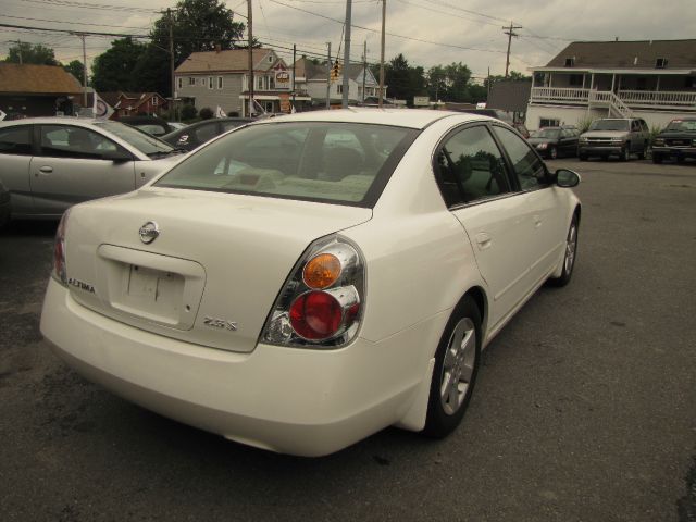 Nissan Altima 2003 photo 3