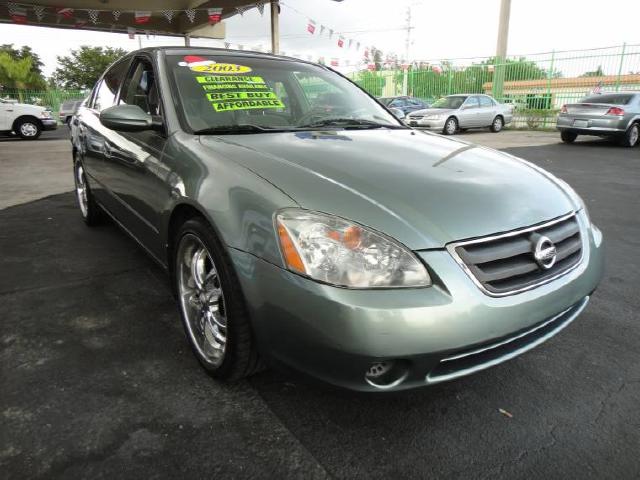 Nissan Altima 2003 photo 2