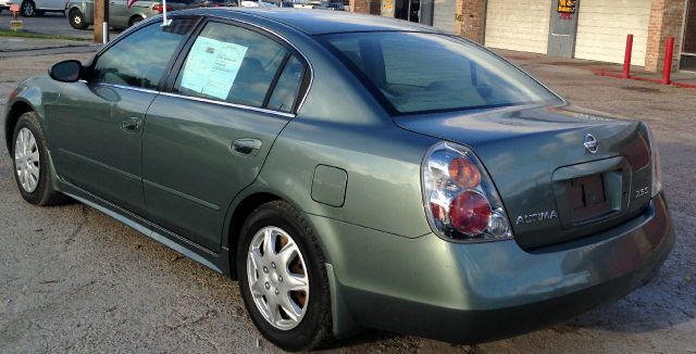 Nissan Altima Unknown Sedan