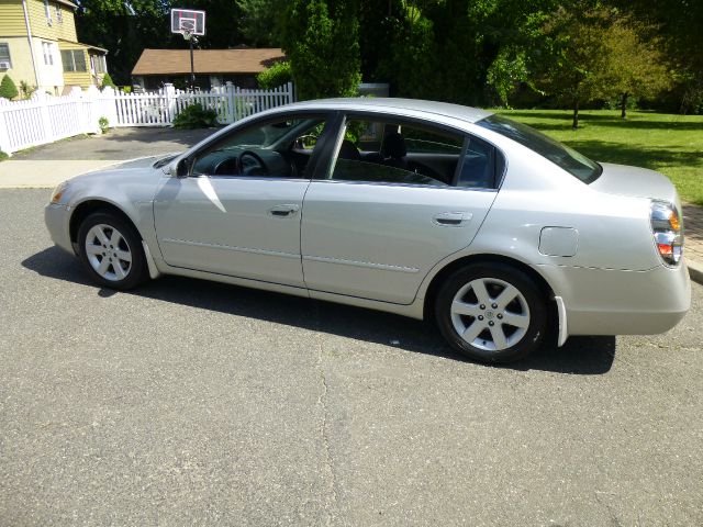 Nissan Altima 2003 photo 1