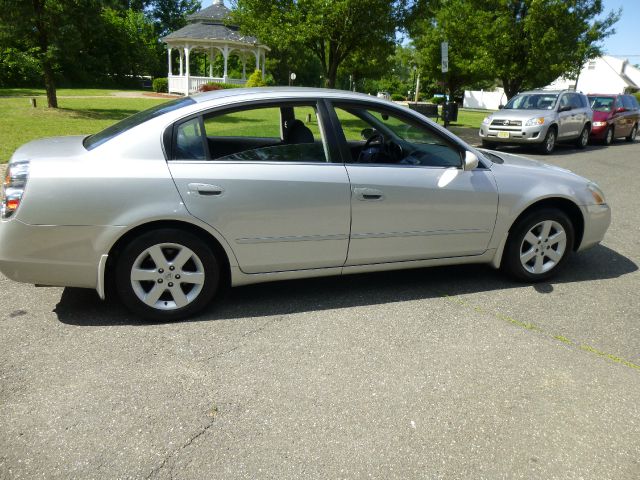 Nissan Altima 2003 photo 2