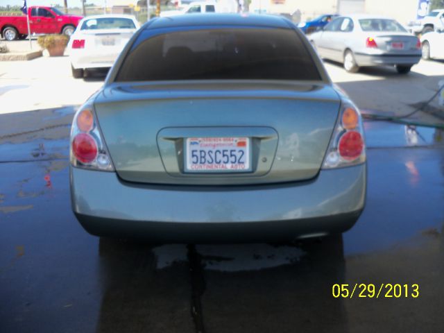 Nissan Altima 2003 photo 2