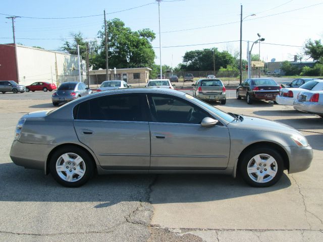 Nissan Altima 2003 photo 1