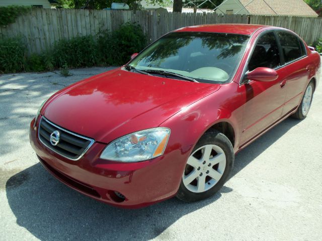 Nissan Altima Pickupslt Quad Cab SWB 4WD 4x4 Truck Sedan