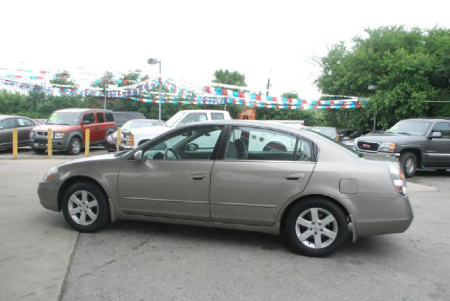 Nissan Altima 2003 photo 2