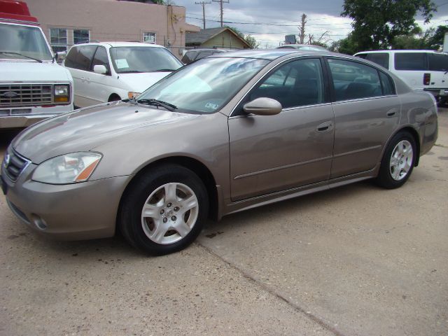 Nissan Altima 2003 photo 2