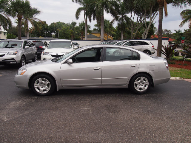 Nissan Altima 2003 photo 3