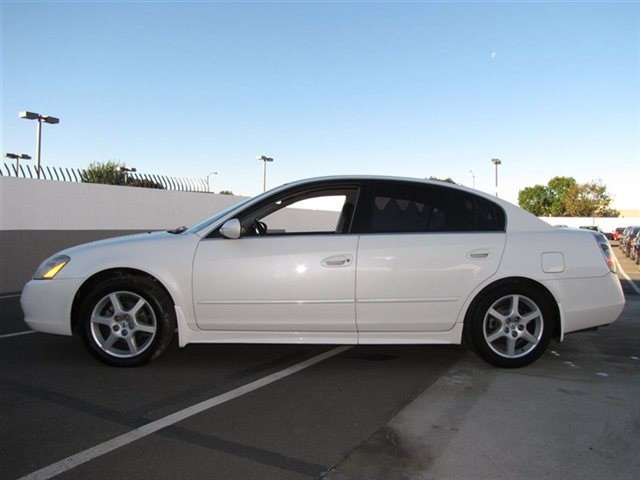 Nissan Altima 2003 photo 3