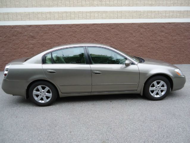 Nissan Altima 2003 photo 4