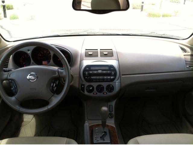 Nissan Altima 2003 photo 2