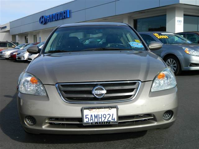 Nissan Altima 2003 photo 1