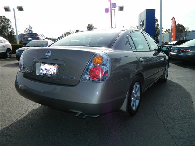 Nissan Altima 2003 photo 3