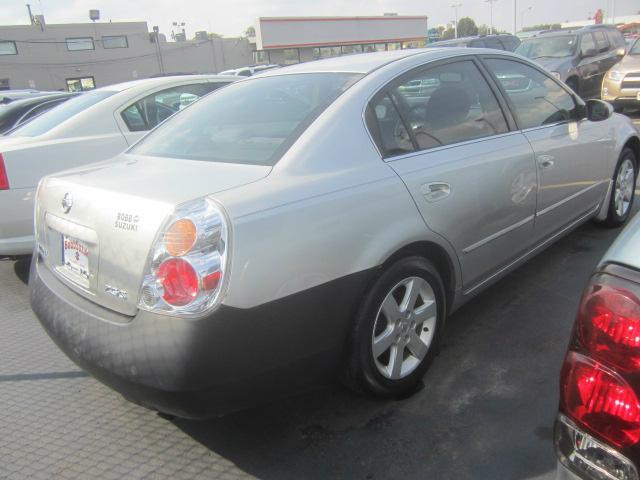 Nissan Altima LT1 Crew Cab Sedan