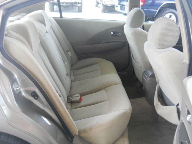 Nissan Altima Pickupslt Quad Cab SWB 4WD 4x4 Truck Sedan