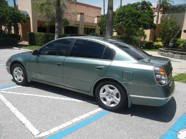 Nissan Altima GS-R Sedan