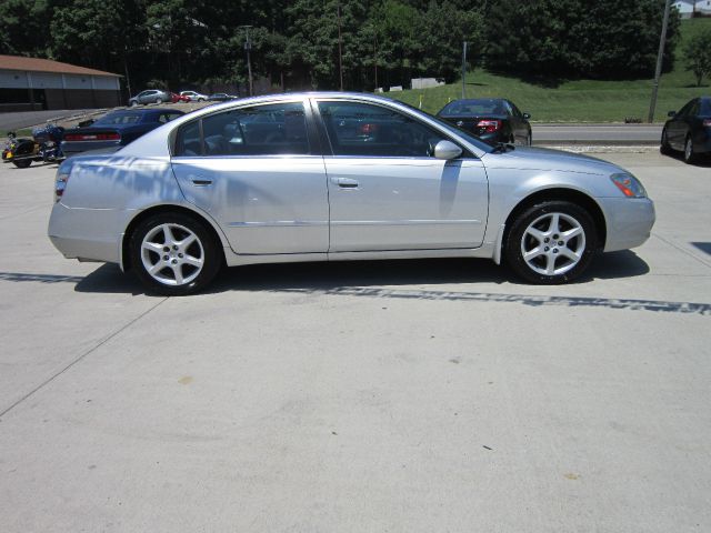 Nissan Altima 2003 photo 4