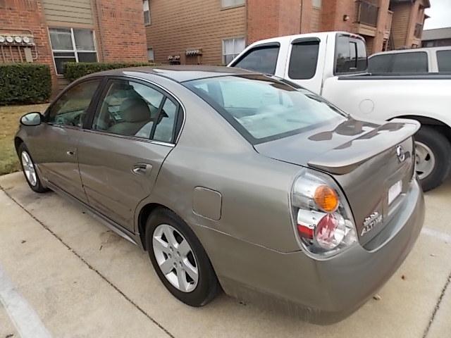 Nissan Altima 2003 photo 2