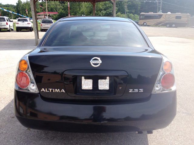 Nissan Altima 2003 photo 4