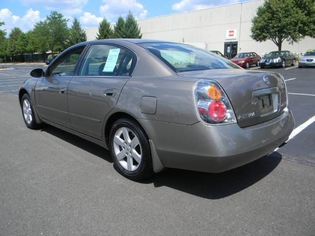 Nissan Altima 2003 photo 2