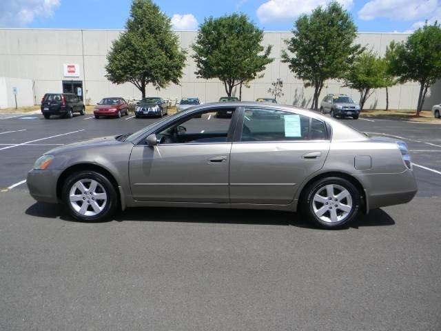 Nissan Altima 2003 photo 1