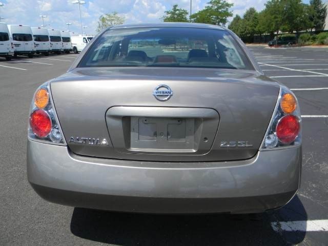 Nissan Altima 2003 photo 3