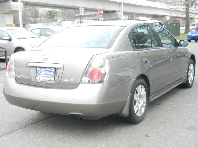 Nissan Altima 2003 photo 4