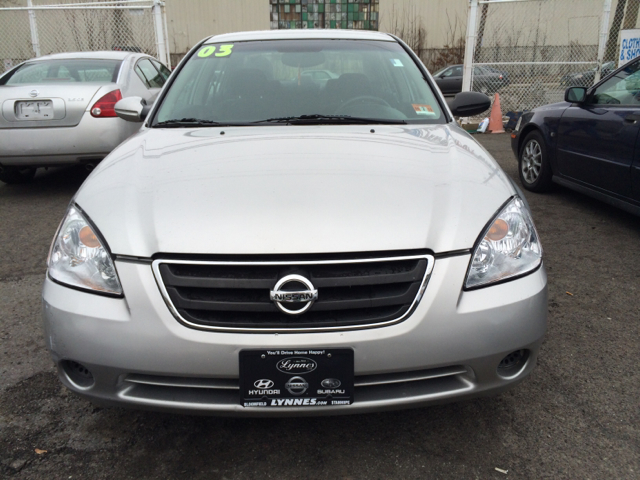 Nissan Altima 2003 photo 2
