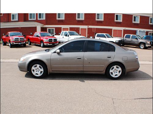 Nissan Altima 2003 photo 1