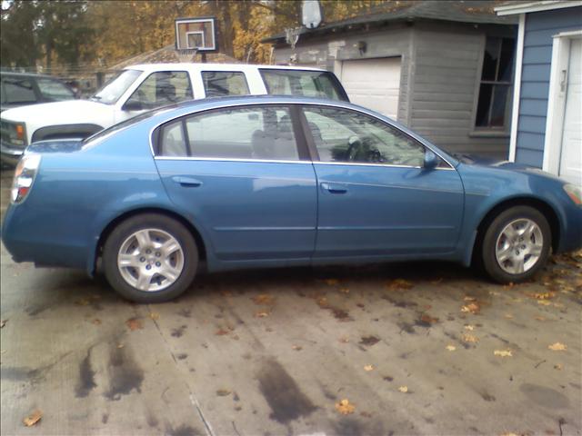 Nissan Altima Unknown Sedan