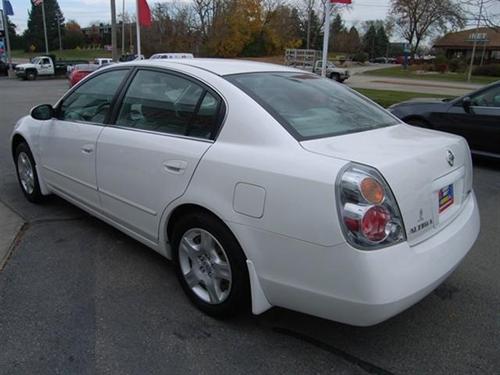 Nissan Altima 2004 photo 4