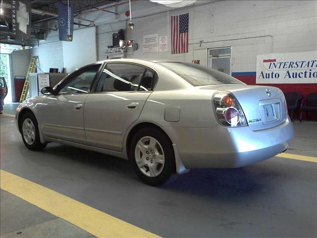 Nissan Altima 2004 photo 2