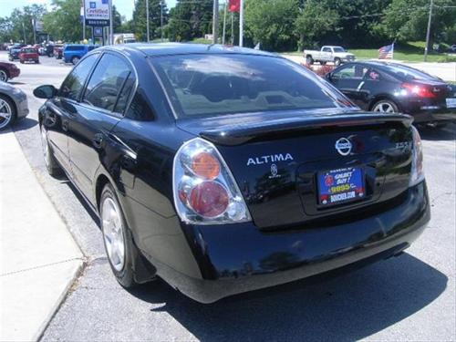 Nissan Altima 2004 photo 4