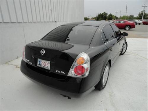 Nissan Altima 2004 photo 1