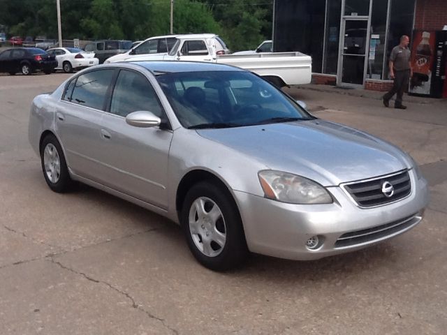 Nissan Altima 2004 photo 1