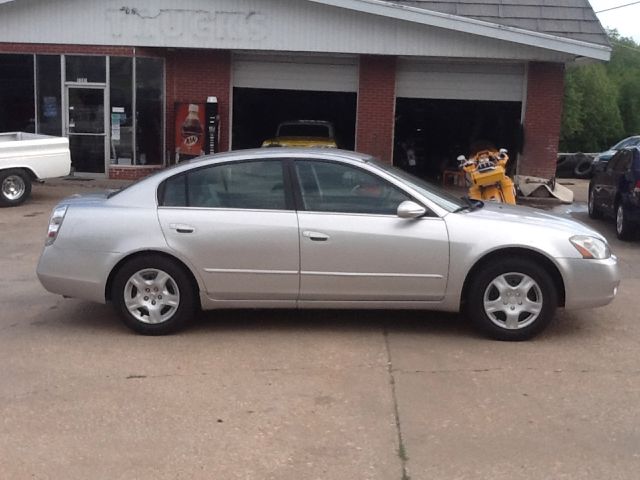 Nissan Altima 2004 photo 2