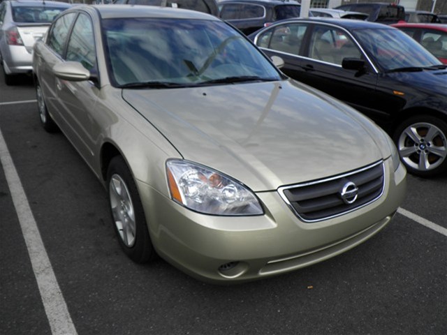 Nissan Altima 2004 photo 2