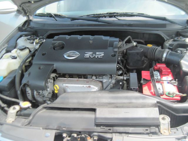 Nissan Altima 2004 photo 2