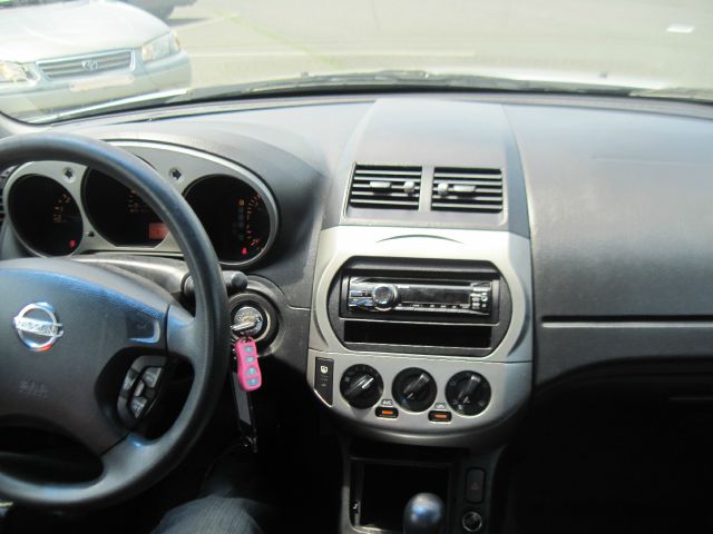 Nissan Altima 2004 photo 6