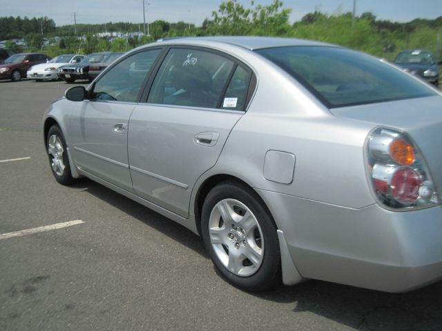 Nissan Altima 2004 photo 9