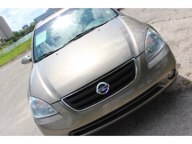 Nissan Altima 2004 photo 2