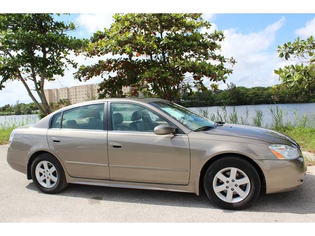 Nissan Altima 2004 photo 3