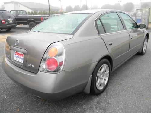 Nissan Altima 2004 photo 2