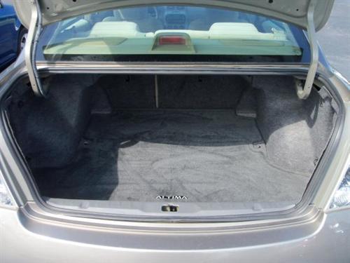 Nissan Altima 2004 photo 2