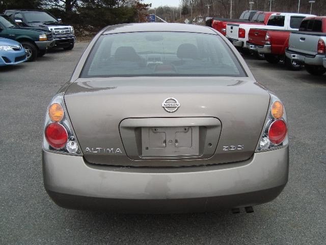 Nissan Altima 2004 photo 1