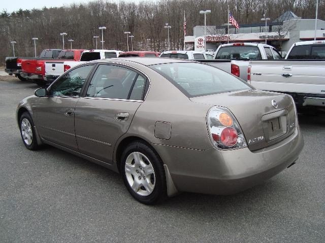 Nissan Altima 2004 photo 4