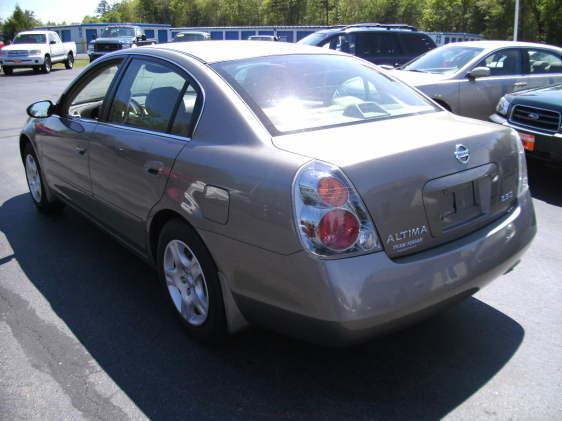 Nissan Altima 2004 photo 1