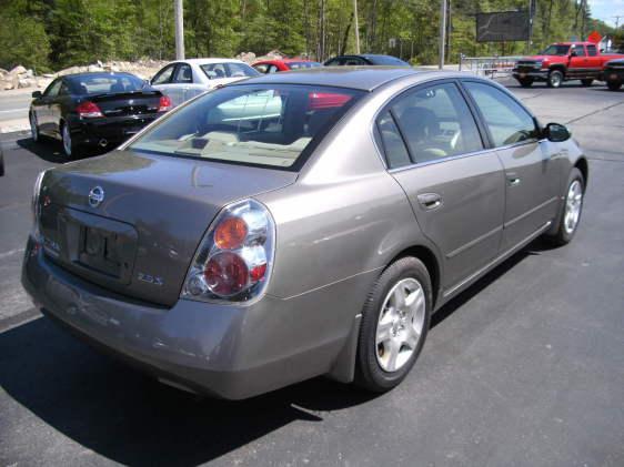 Nissan Altima 2004 photo 2
