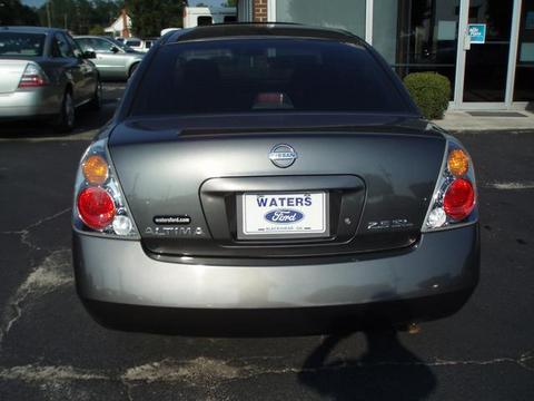 Nissan Altima 2004 photo 1