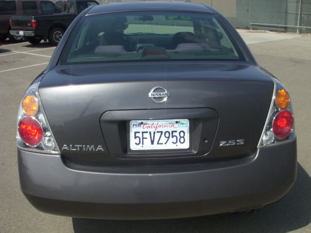 Nissan Altima 2004 photo 1