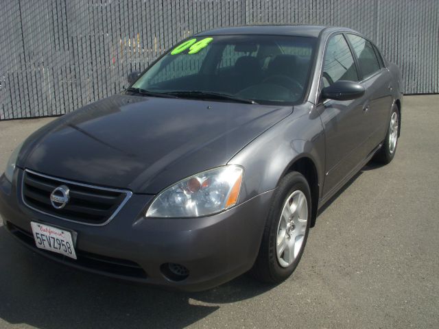 Nissan Altima 2004 photo 4